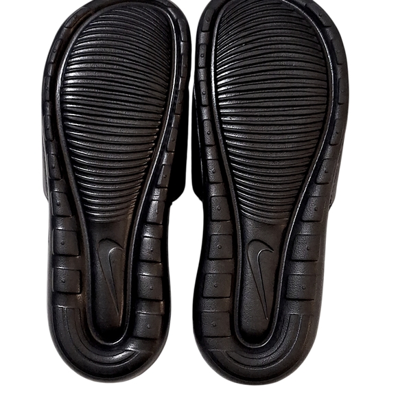 Nike VICTORI ONE Black Slide Sandals WOMEN'S SIZE 7 NWOT NEW - Picture 4 of 6